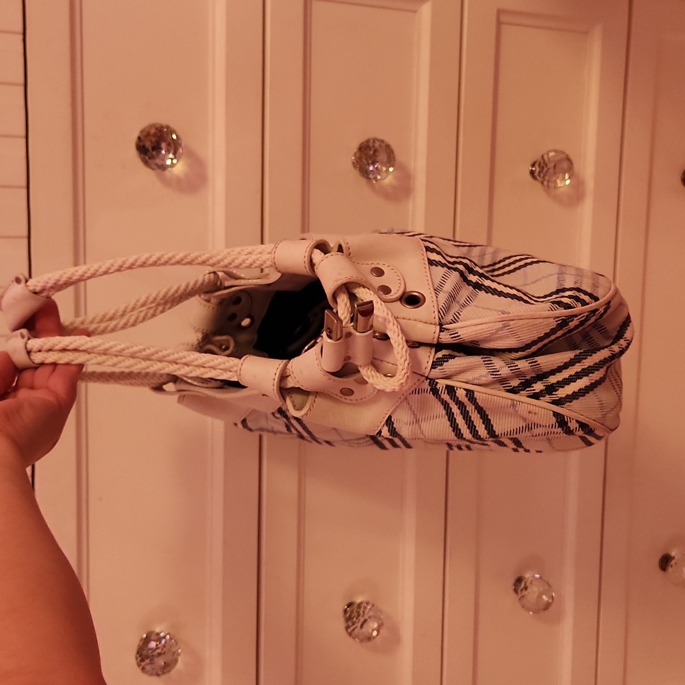 BURBERRY Blue & Navy Shoulder Bag - Picture 14 of 17